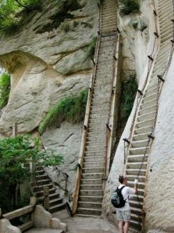 escalier-le-plus-raide-du-monde.jpg